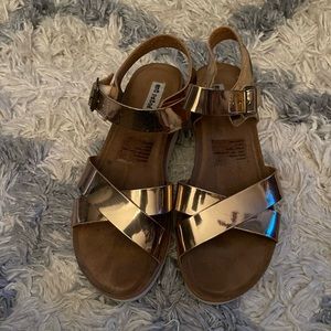 Gold not rated sandles